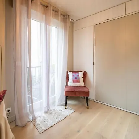 Studio Lumineux Et Cosy Avec Terrasse Dans Le 15e Apartment