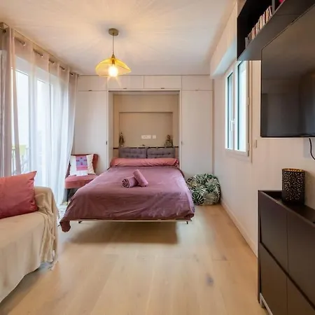 Studio Lumineux Et Cosy Avec Terrasse Dans Le 15e Appartamento Parigi
