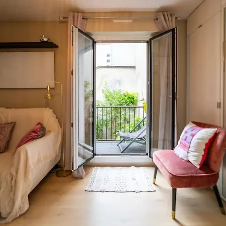 Studio Lumineux Et Cosy Avec Terrasse Dans Le 15e Appartamento Parigi